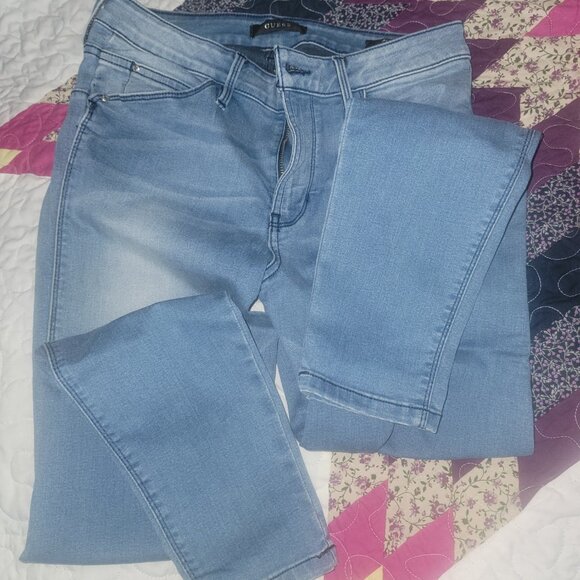 Guess Jeans BUNDLE=SAVE - Picture 4 of 4